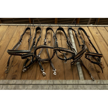 Suporte para cabeçadas Hippotonic 6 lugares, com ganchos Suporte para cabeçadas Hippotonic 6 lugares, com ganchos