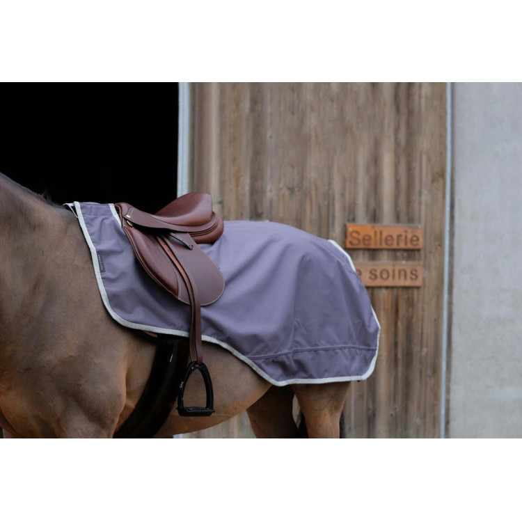 Cobre-rins Equithème Tyrex 1200D reciclado com forro polar