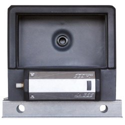 Bebedouro Polybac 25 M simples com borda interna e suporte de fixação La Gée