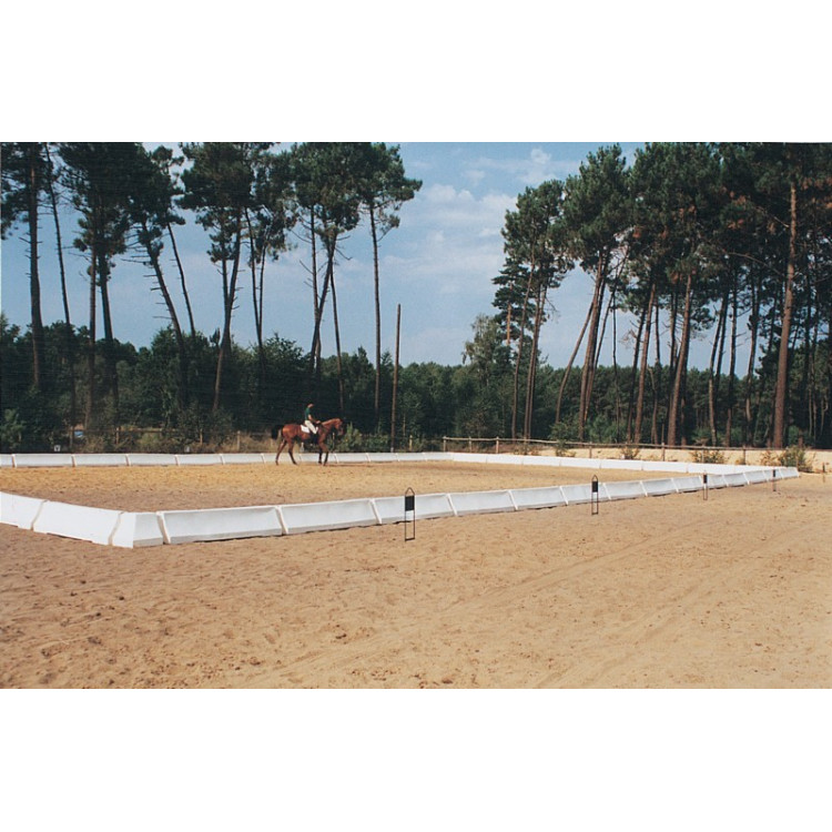 Carreira de adestramento 60x20 m La Gée