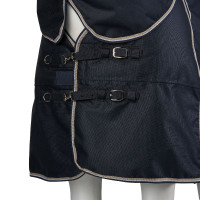 Capa de exterior leve Georgina B Vertigo com cobre-pescoço 150 g Azul-marinho escuro Capa de exterior leve Georgina B Vertigo com cobre-pescoço 150 g Azul-marinho escuro