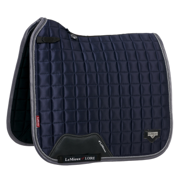 Tapete LeMieux Loire Classic Dressage Square Crepúsculo marinho Azul Tapete LeMieux Loire Classic Dressage Square Crepúsculo marinho Azul